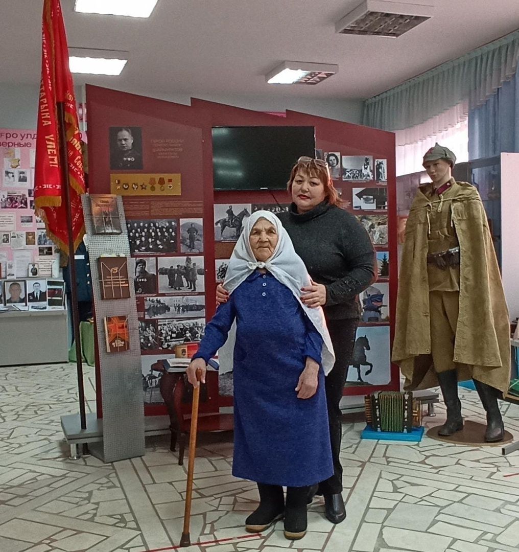 Хәния Фәрхинең сеңелесе могҗиза турында сөйләде.