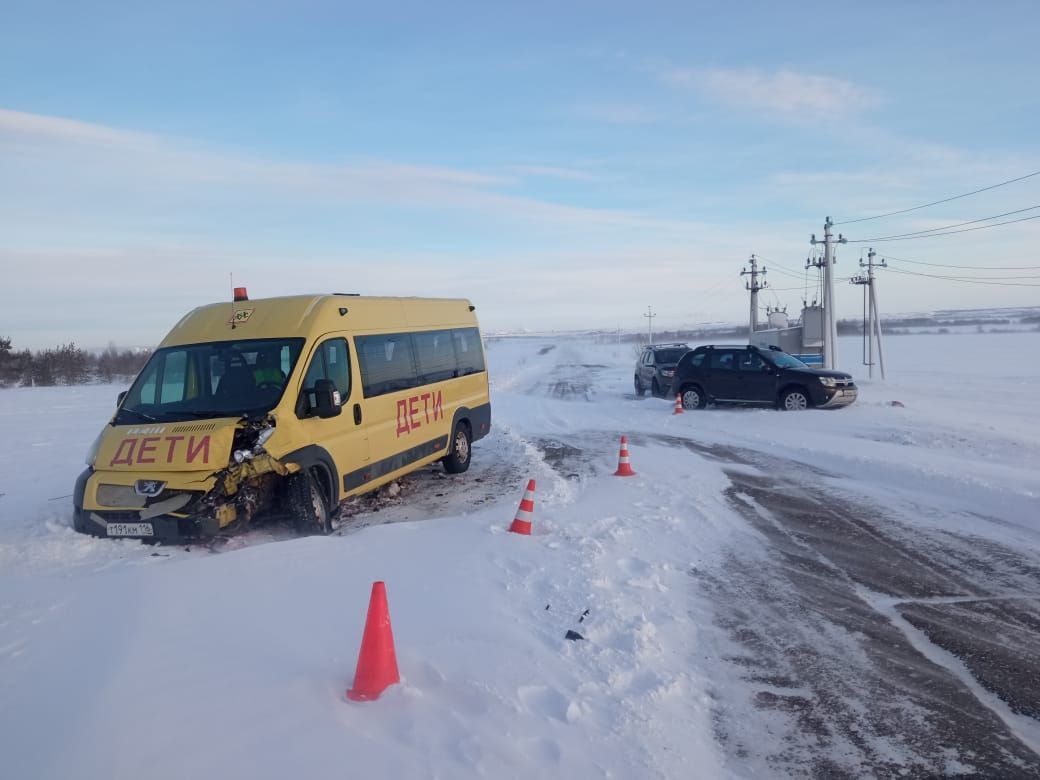Тукай районында мәктәп автобусы юл һәлакәтенә очрады