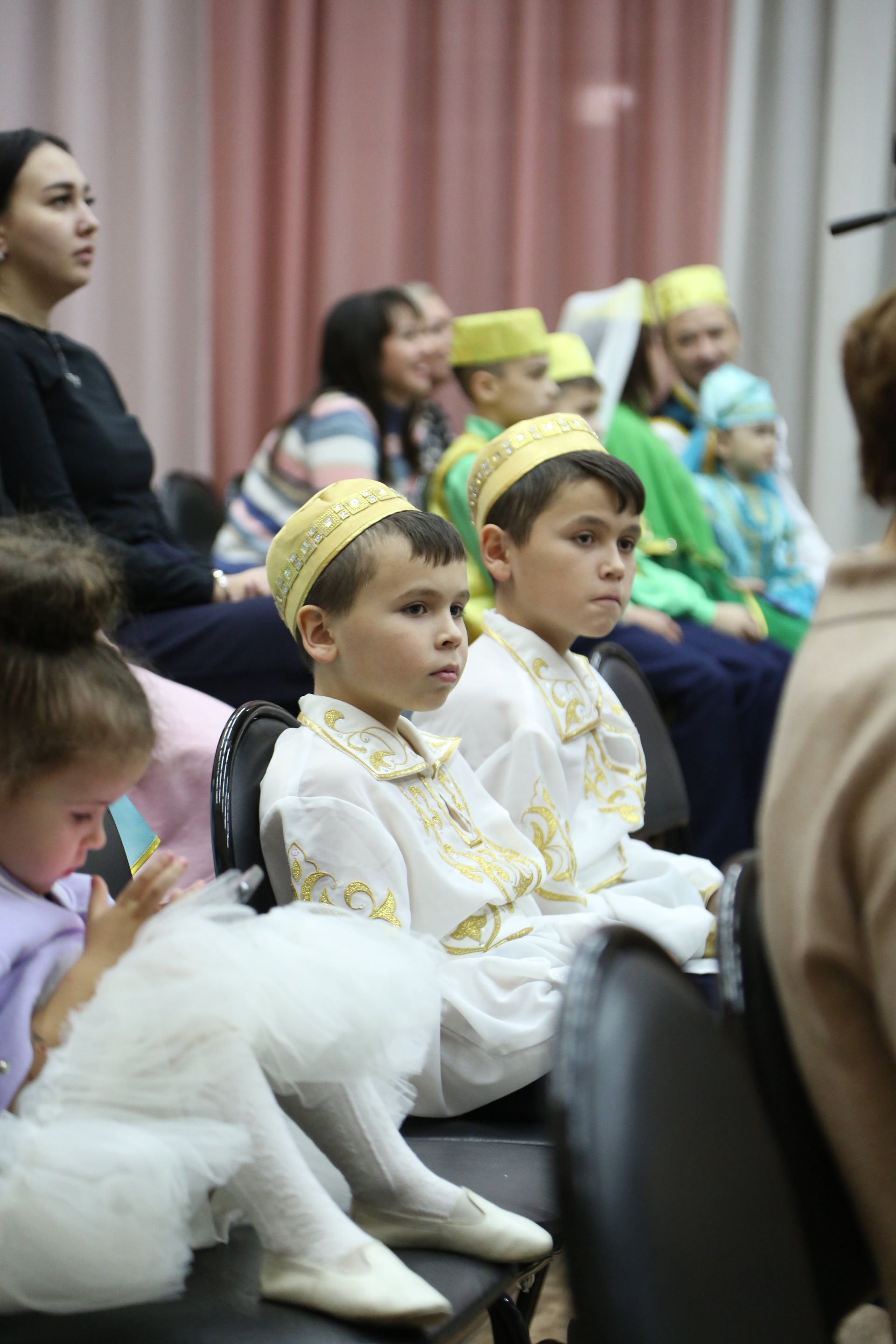 Чаллыда «Минем гаиләм татарча сөйләшә» бәйгесе узды - фотолар