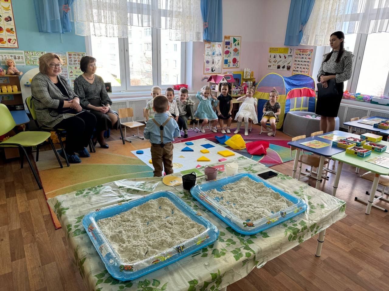 «Балалар бакчасында Казахстан кунакларын кабул иттек» - ФОТОЛАР