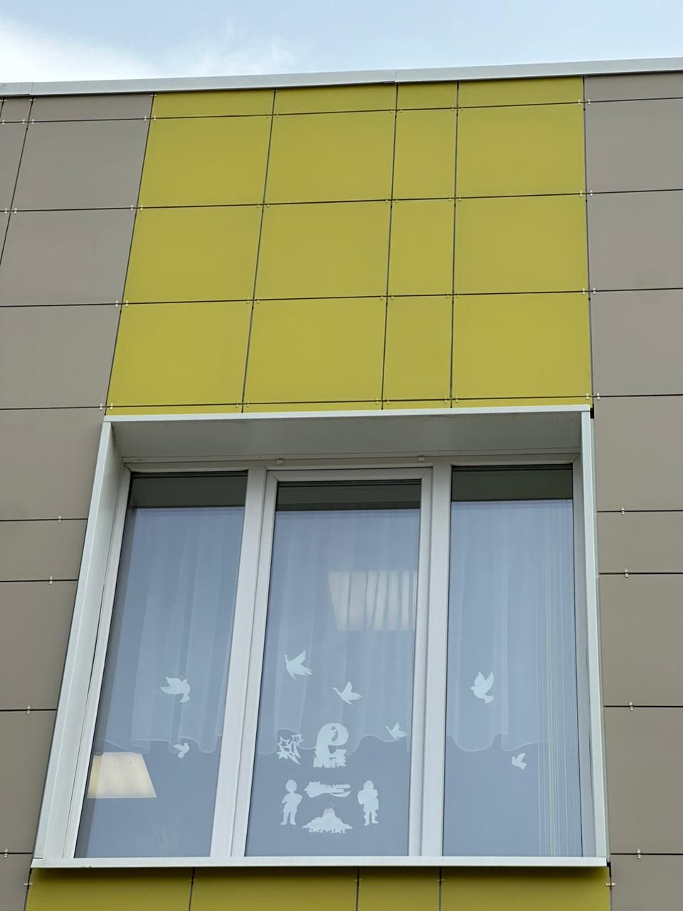 Чаллыда 9 Майга тәрәзәләрне бизиләр