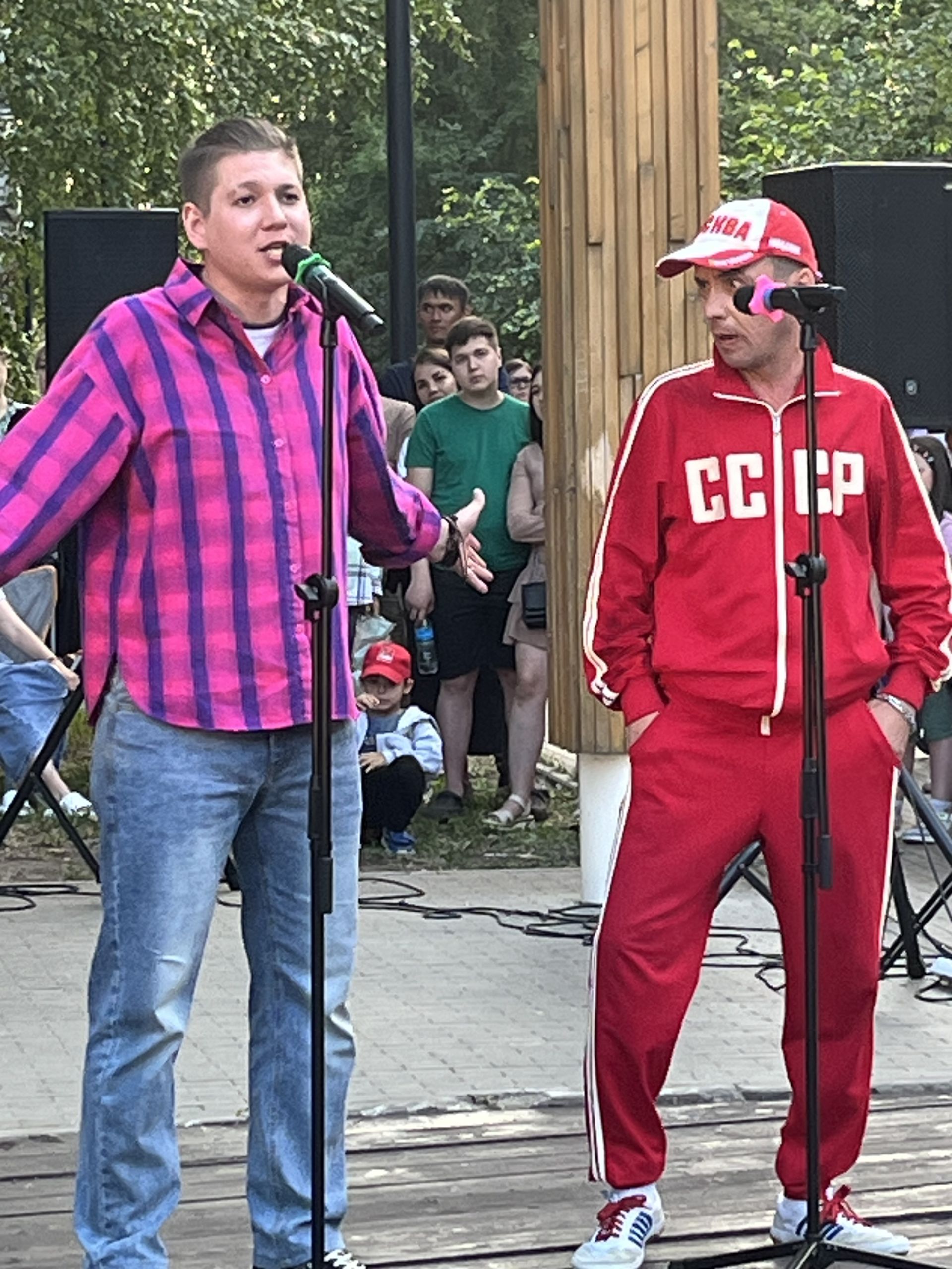 «Диләфрүзгә – дүрт кияү» – урамда