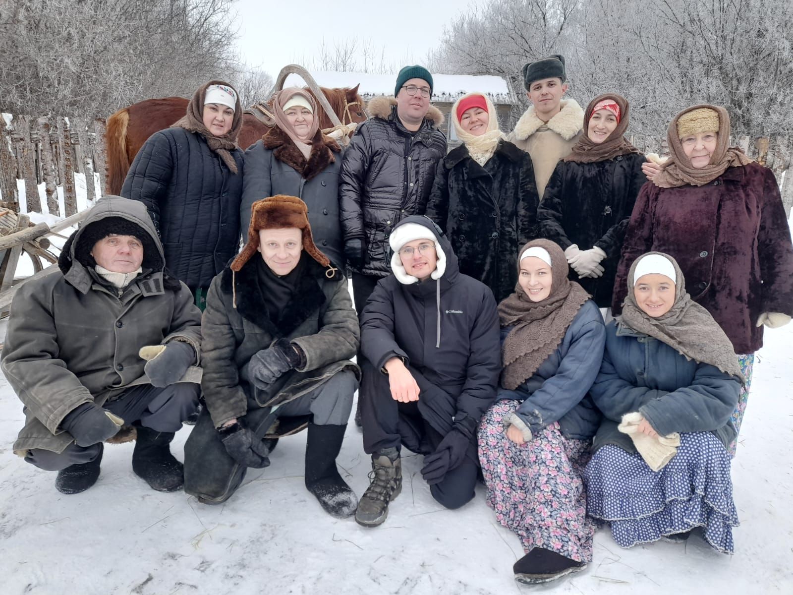 Театр артистлары фильмда төштеләр