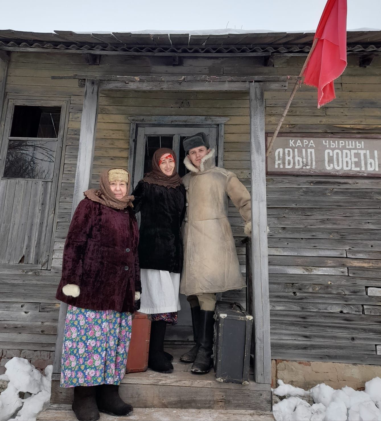 Театр артистлары фильмда төштеләр