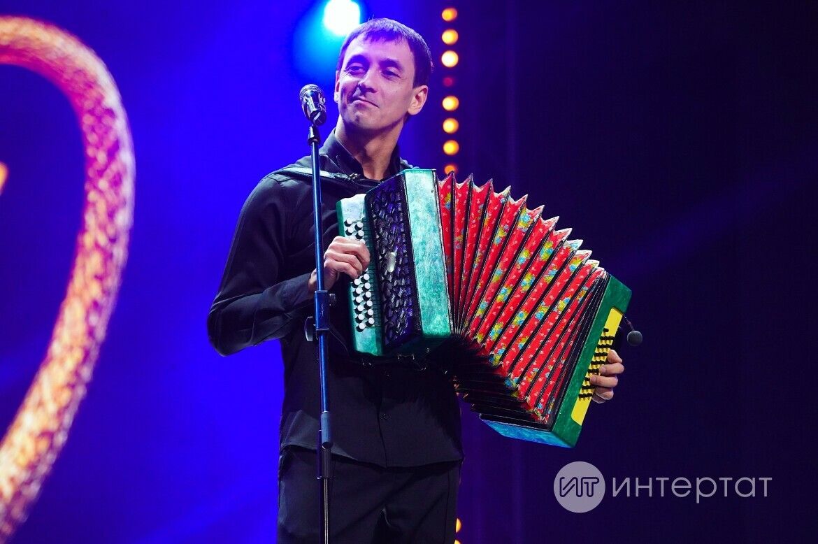 Рөстәм Әсәдуллинга «Яшьлегем» җырын кем язган?