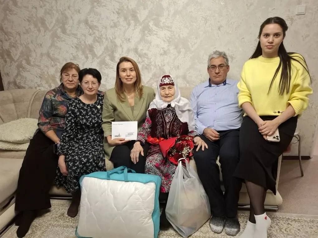 Чаллыда укытучы 95 яшьлек юбилеен билгеләп үтте