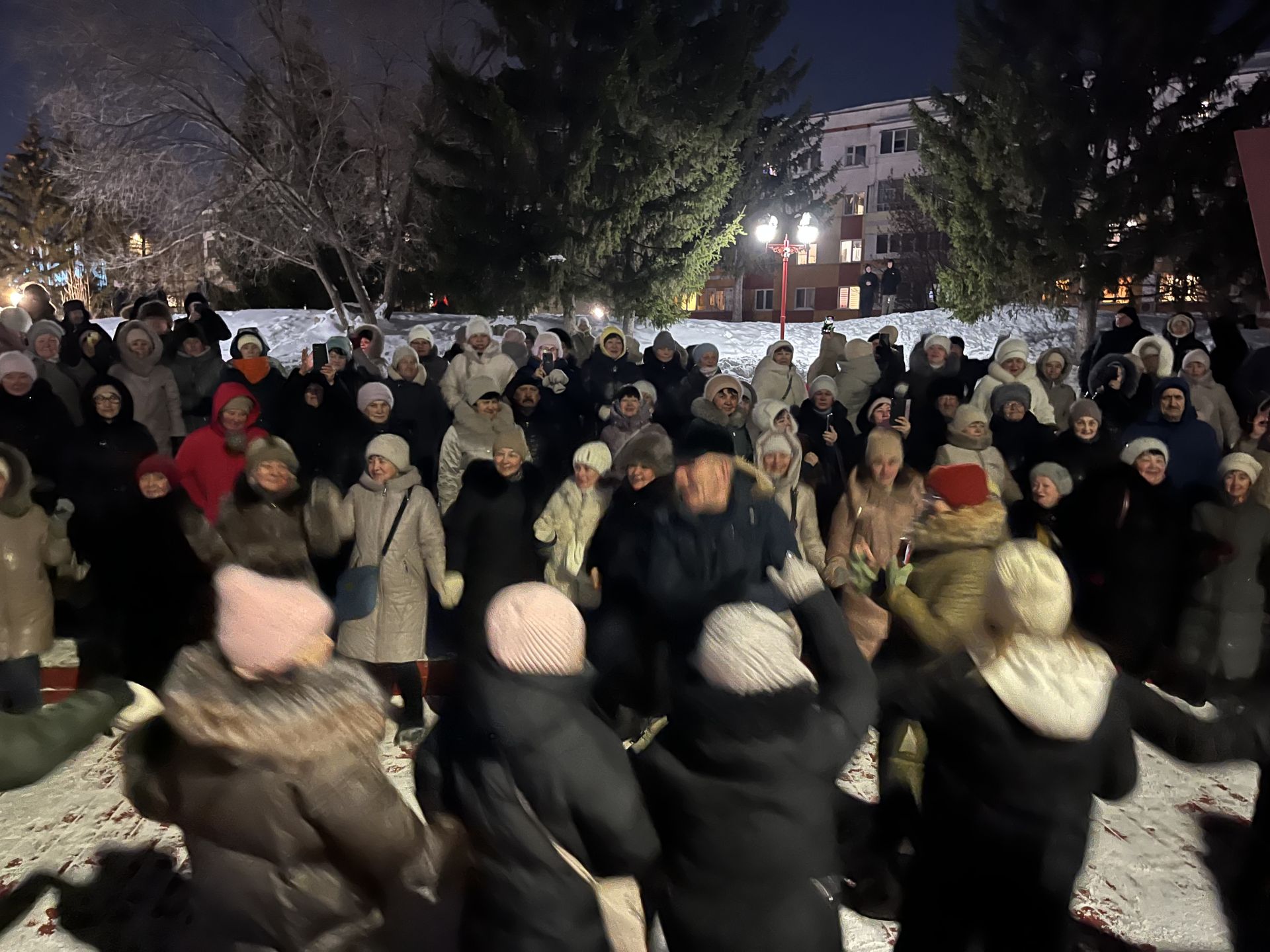 Кышкы Пятачокта үзбәкчә җыр яңгырады (ФОТОЛАР)