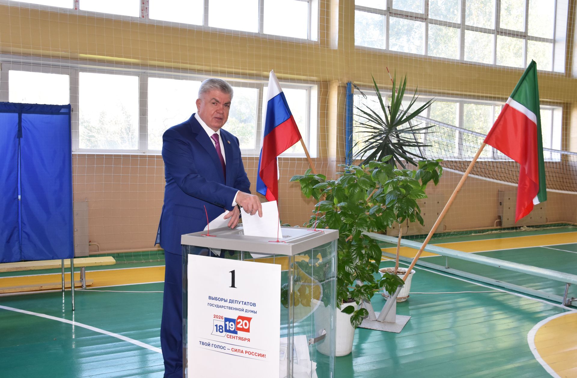 Чаллы мэры Наил Мәһдиев сайлауларның беренче көнендә үк тавыш бирде