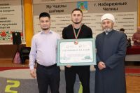 Аллаһ сайлаган спортчы: Азат Җәләев хаҗга юллама отты