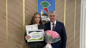 Чаллы мэры Наил Мәһдиев дөнья турнирларында  җиңүчеләрне бүләкләде