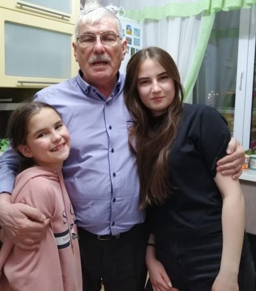 Булат Сәлахов: «Берсе дә безнең юлдан китмәде»