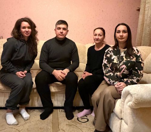 «Улым белән киленемне югалттым, хәзер оныкларым өчен көрәшәм»
