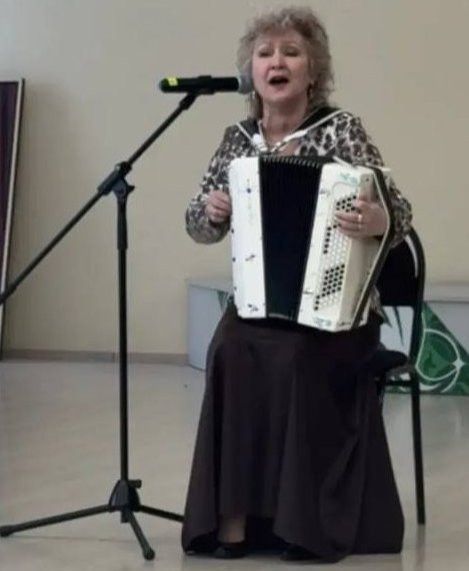 Фәнилә Салихова  бер конкурстан ике бүләк алып кайтты