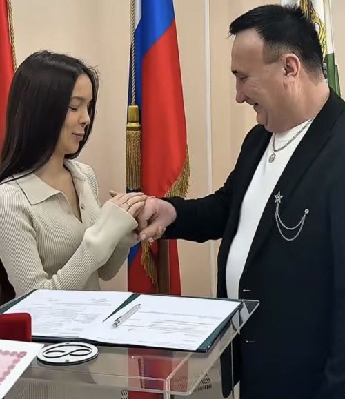 Җырчы Ринат Рәхмәтуллин өйләнде