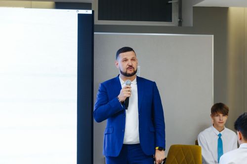 Чаллыда яшьләр өчен эшмәкәрлек проектларының яңа сезоны ачылды