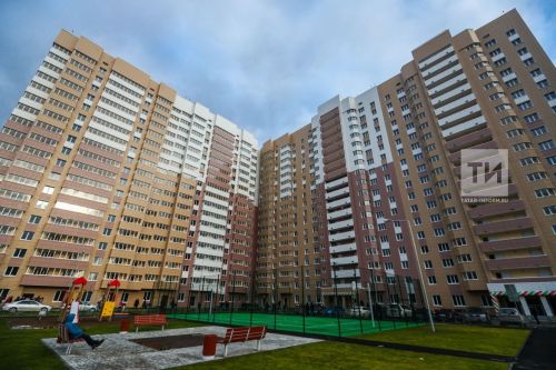 Мәләкәс аръягында 23 яшьлек егет өске каттан сикерде