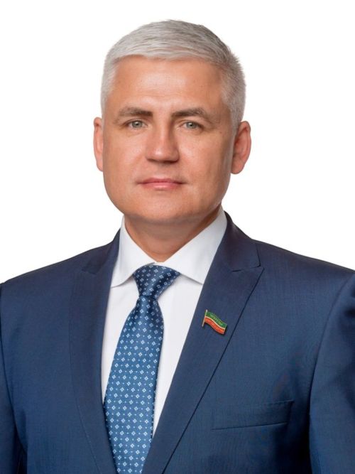 Татарстан Дәүләт Советы депутаты үз теләге белән хәрби операциягә китте