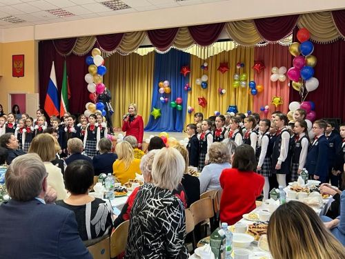 Чаллының 38нче мәктәбенә - 40 ел