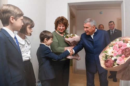 «КАМАЗ»да эшләүчеләр фатирлы булды