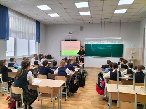 Чаллы инспекторлары мәктәпләргә чыкты