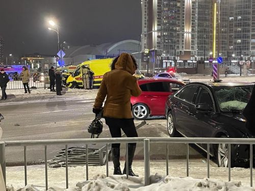 Ашыгыч ярдәм хезмәте машинасы катнашындагы куркыныч авариядә зыян күргән фельдшерның хәле ничек?