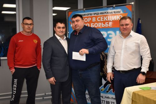 Көрәшчеләргә – акчалата бүләкләр - ФОТОЛАР