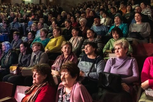 Чаллы пятачогында җырчы Габидулла Хөрмәтуллинны елаттылар - ФОТОЛАР