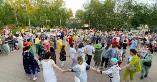 Пятачоктан 50шәр килограмм шикәр комы белән кайтып киттеләр