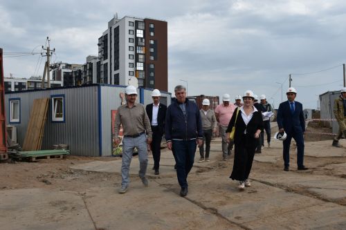 «Притяжение» торак комплексында 30 мең квадрат метрлы мәктәп сафка баса - ФОТОЛАР