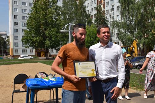 Төзекләндерүчеләрне пылау белән сыйладылар - ФОТОЛАР