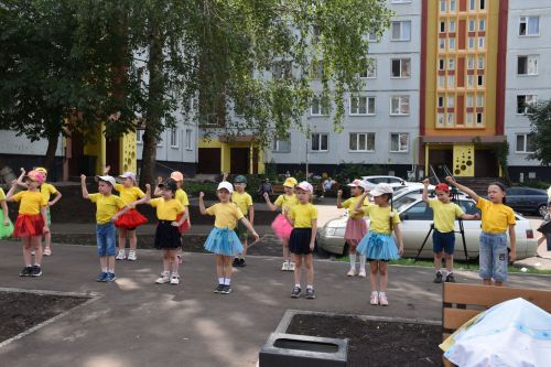 Төзекләндерүчеләрне пылау белән сыйладылар - ФОТОЛАР