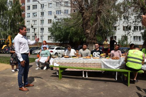 Төзекләндерүчеләрне пылау белән сыйладылар - ФОТОЛАР