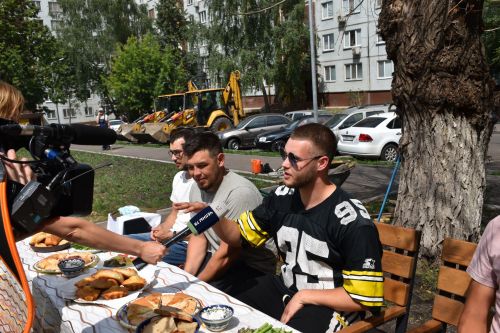 Төзекләндерүчеләрне пылау белән сыйладылар - ФОТОЛАР