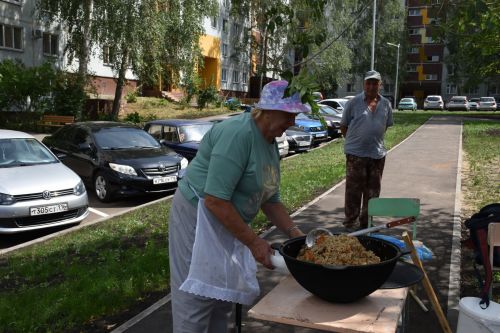 Төзекләндерүчеләрне пылау белән сыйладылар - ФОТОЛАР