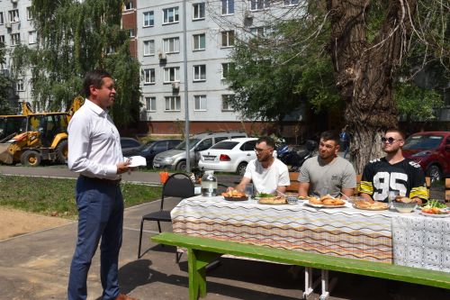 Төзекләндерүчеләрне пылау белән сыйладылар - ФОТОЛАР