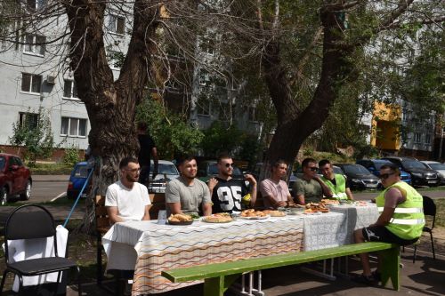 Төзекләндерүчеләрне пылау белән сыйладылар - ФОТОЛАР