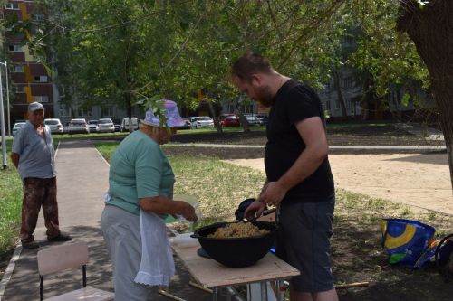 Төзекләндерүчеләрне пылау белән сыйладылар - ФОТОЛАР