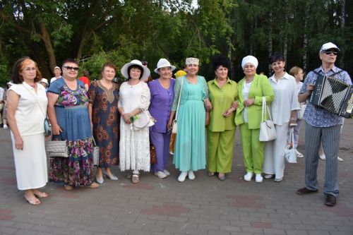 Роза Хәмидуллина: «Пятачокларда мишәр егетләрен биергә өйрәттем мин!»