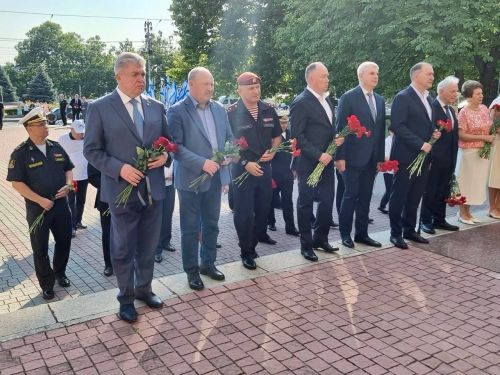 Чаллы мэры Наил Мәһдиев моряклар белән очрашты