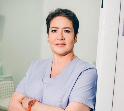 «Аяк киеме дөрес сайланса, 21 сантиметрлы үкчәлесе дә зыян салмый»