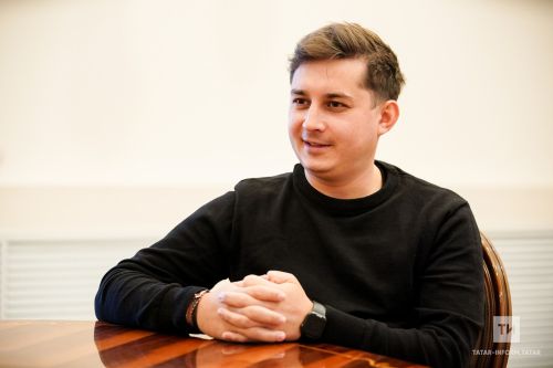 Режиссер Айдар Җаббаров әти булды