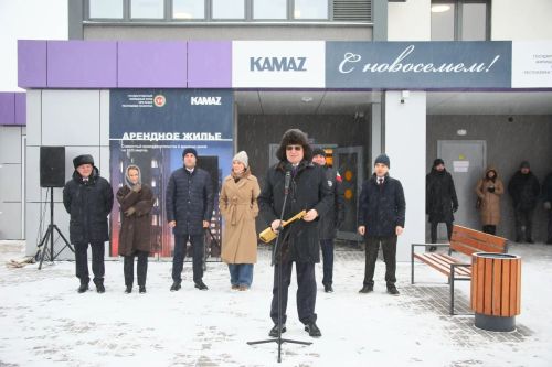 Автогигантта эшләүчеләргә фатир ачкычлары тапшырдылар