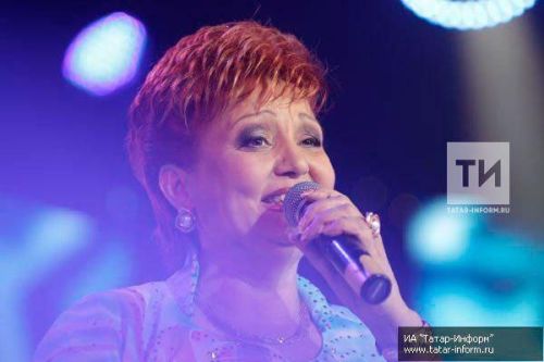 Хәния Фәрхинең сеңлесе Фирүзә: «Халык апамны онытмый...»