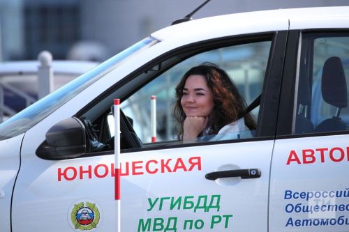 Машина йөртү таныклыгын алу өчен кемнәр бушлай укый ала?