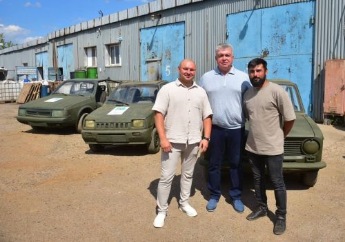 Хәрбиләргә үзгәртеп ясалган 5 машина җибәреләчәк