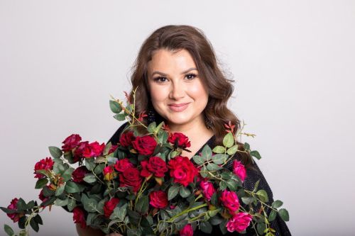 Сиринә Зәйнетдинова: «Кеше сөйләргә яратмыйм, гайбәт сөйләгән җирдән китәм»