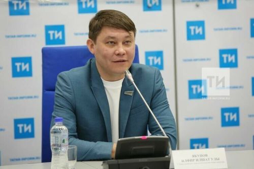 Чаллыга Камал театры килә