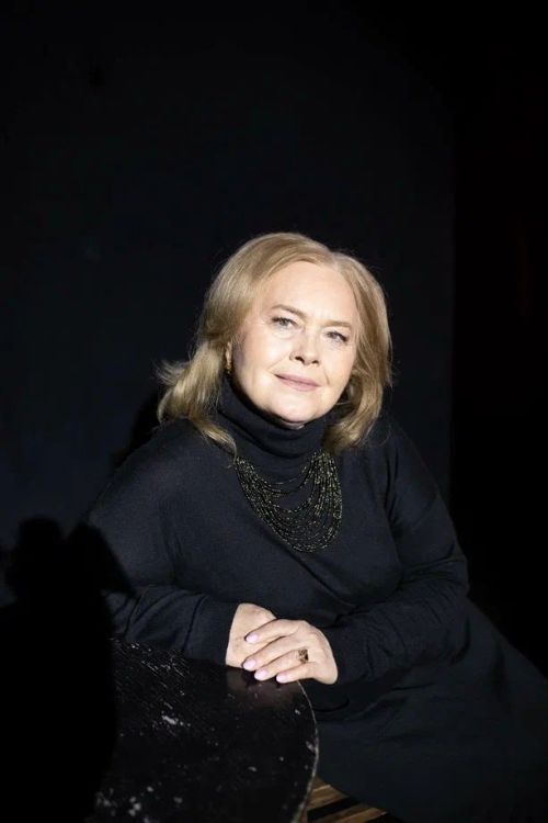 Артист Раушания Таһирова: «Сәхнәгә беркайчан да урамда йөргән аяк киеме белән чыкмыйм»
