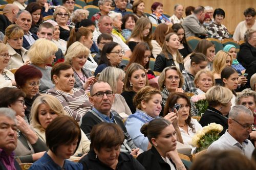 «Болгар» бию театры яңа сезонны ачты. Фоторепортаж