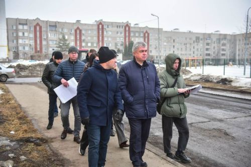 Чаллы мэры ишегалларын төзекләндерү барышын тикшерде